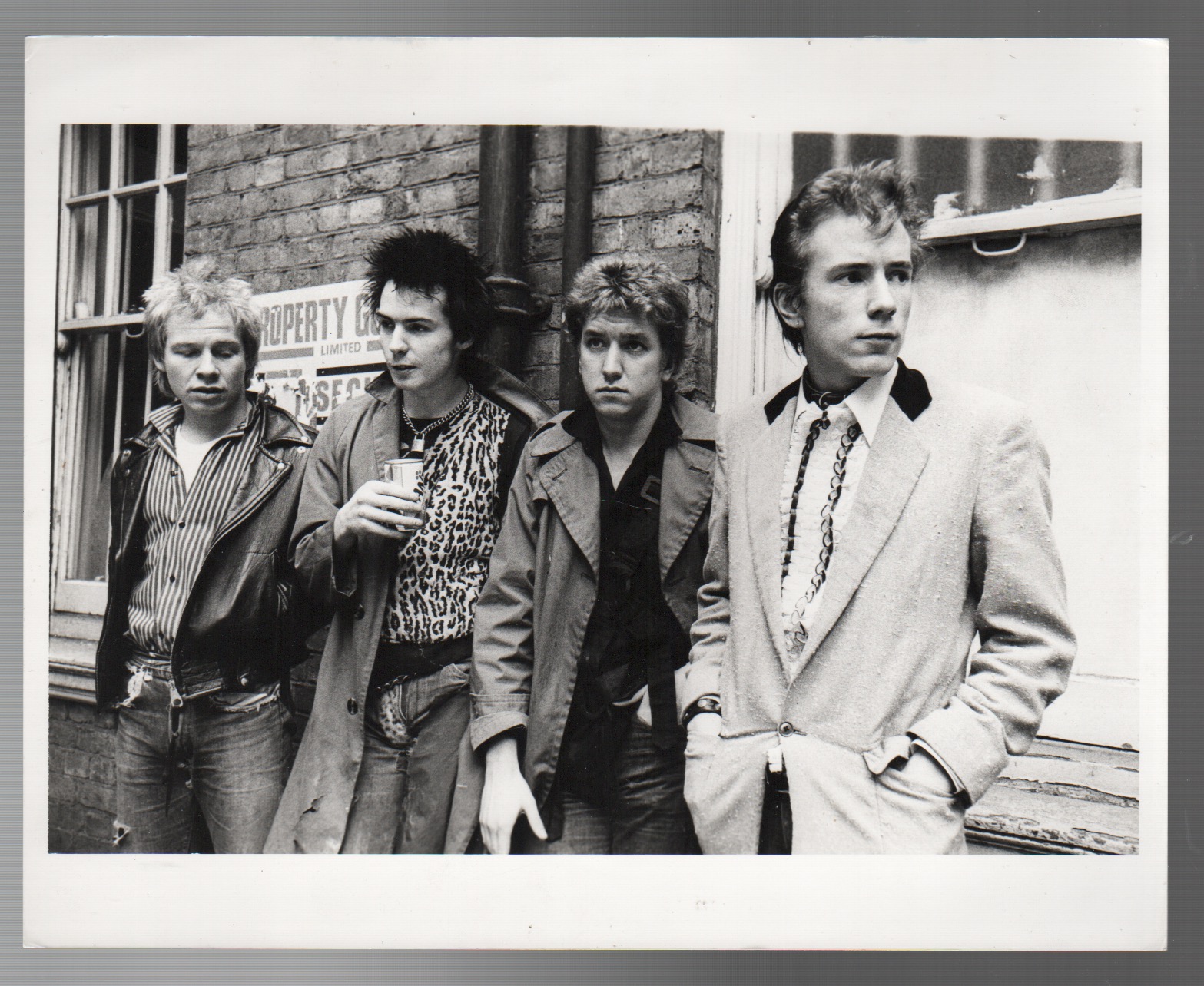 93. [Punk]: [Sex Pistols]. [Sex Pistols Press Photo Archive].